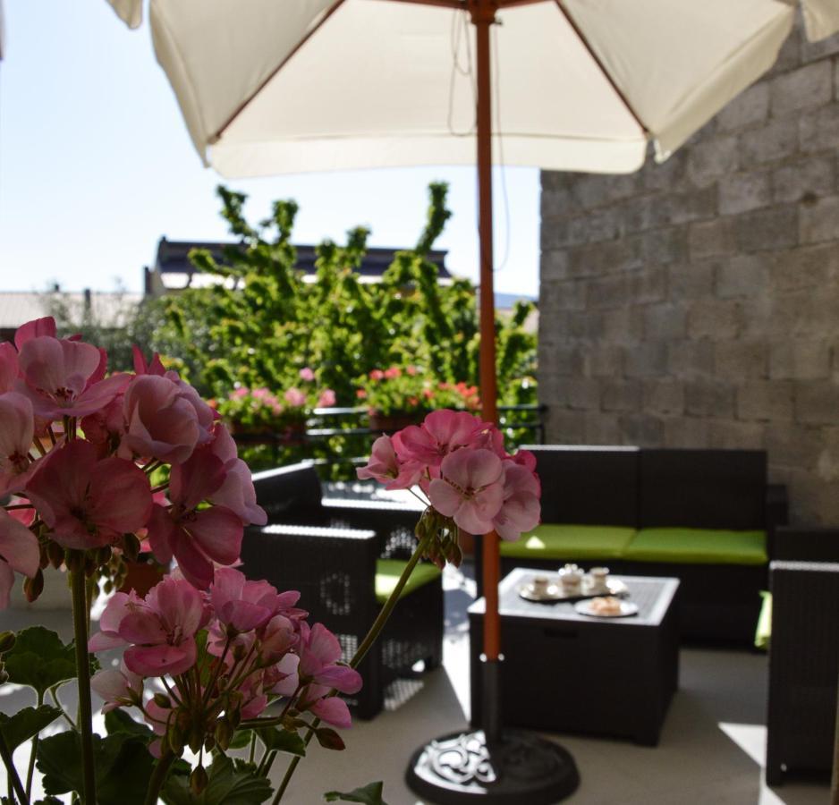 B&B La Genziana Фонни Экстерьер фото