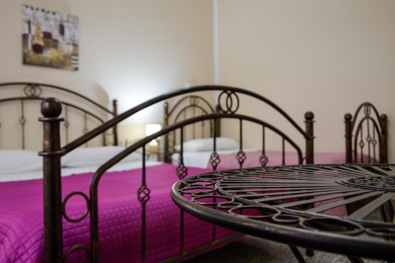 B&B La Genziana Фонни Экстерьер фото