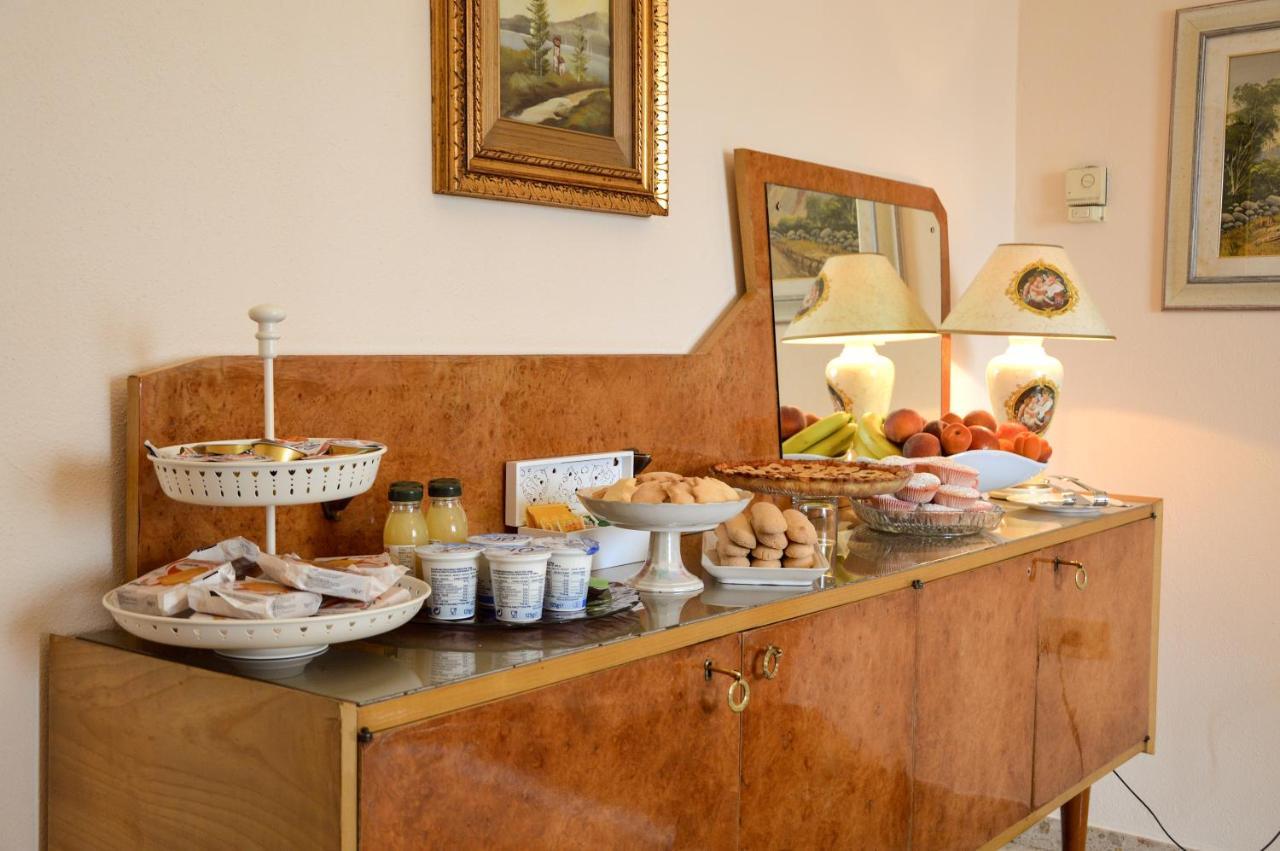 B&B La Genziana Фонни Экстерьер фото